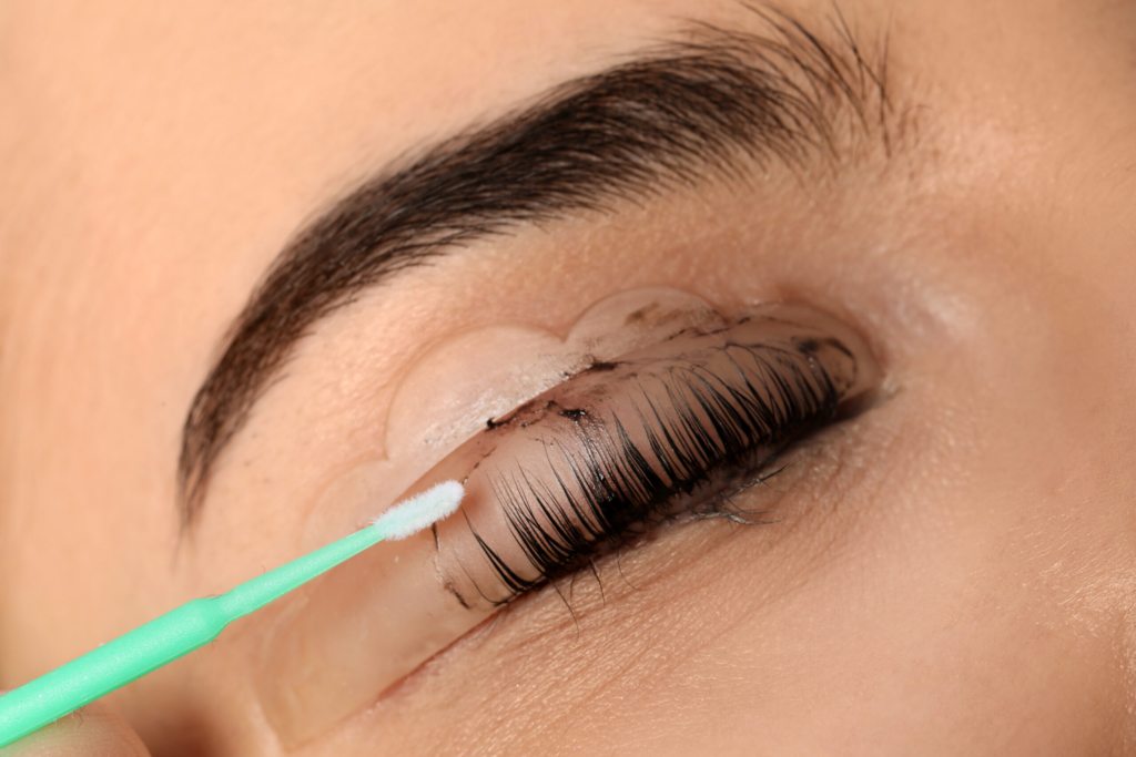 Is Eyelash Tinting Safe & How Often Can You Tint Your Lashes