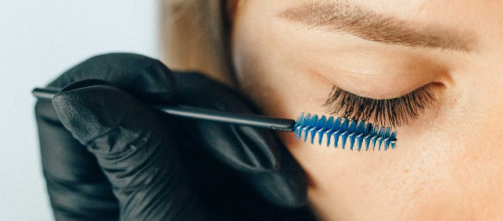 Is Eyelash Tinting Safe & How Often Can You Tint Your Lashes